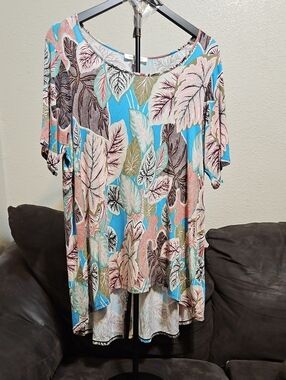 Rose & Olive Leaf-Print Short Sleeve Tunic in Aqua, Pink and Olive